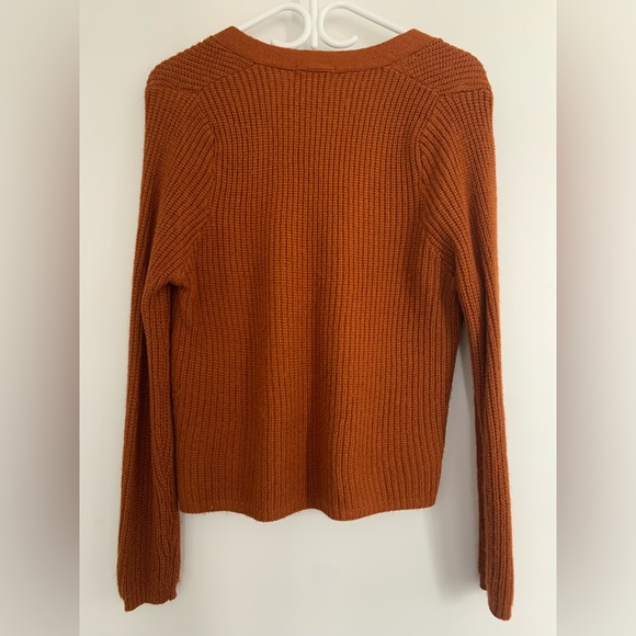 Urban Heritage Cute Brown Sweater (no size) - Picture 4 of 4